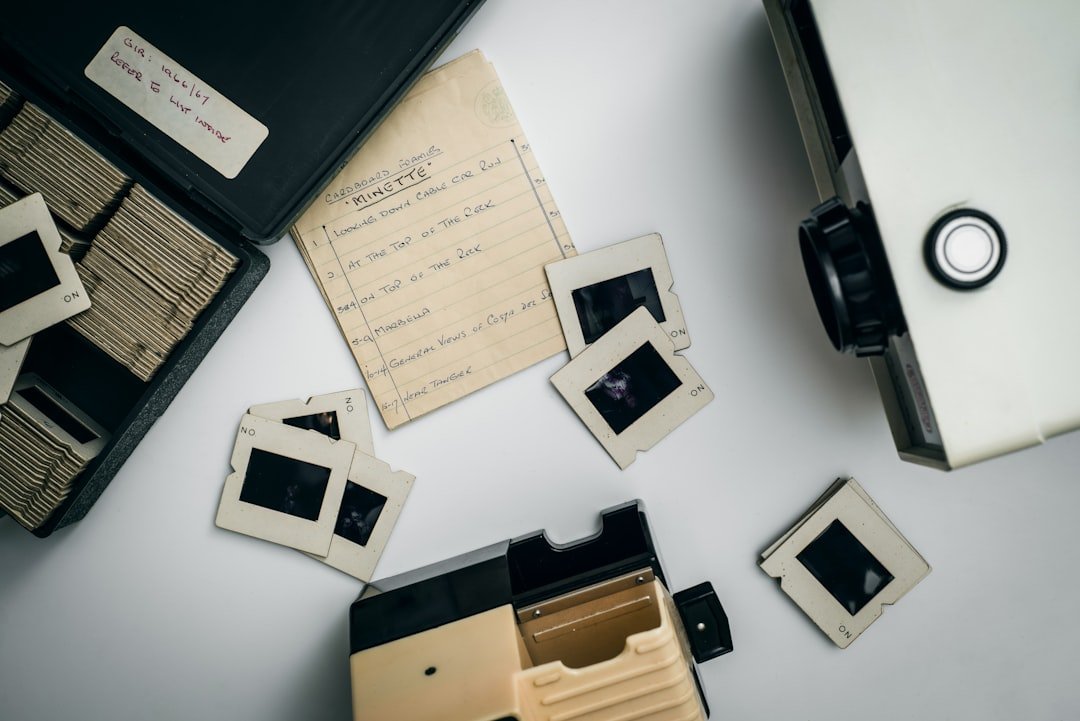 Tech Tidbits: Diving into Collective Memory, the Cold Vaccine Quest, and This Week's Must-Know AI & Tech Stories